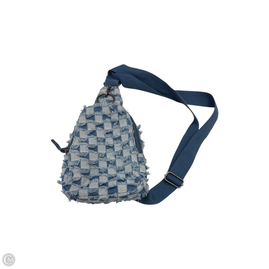 Crossbody By Clothes Mentor, Size: Medium
