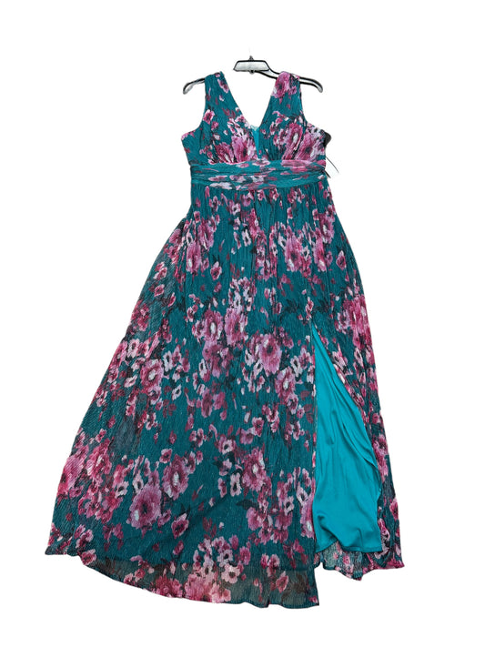 Dress Party Long By R And M Richards  Size: 14