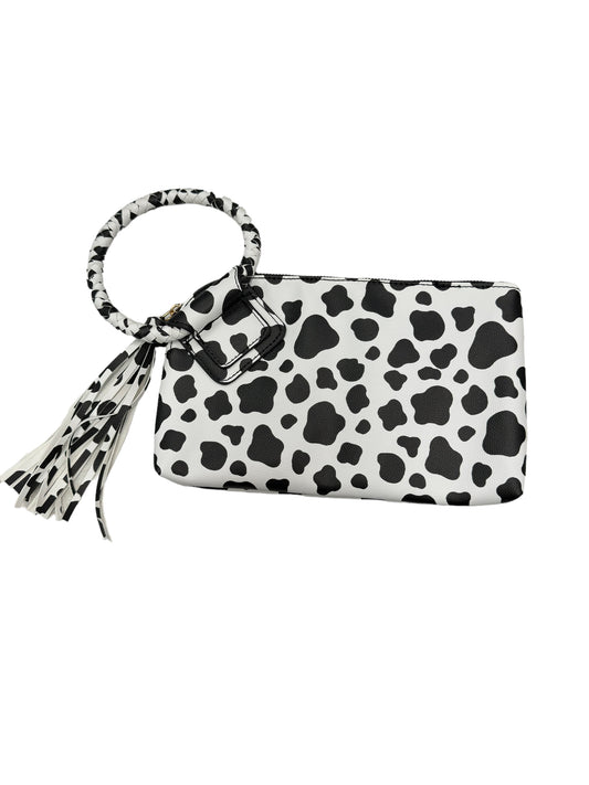 Wristlet By Clothes Mentor, Size: Medium