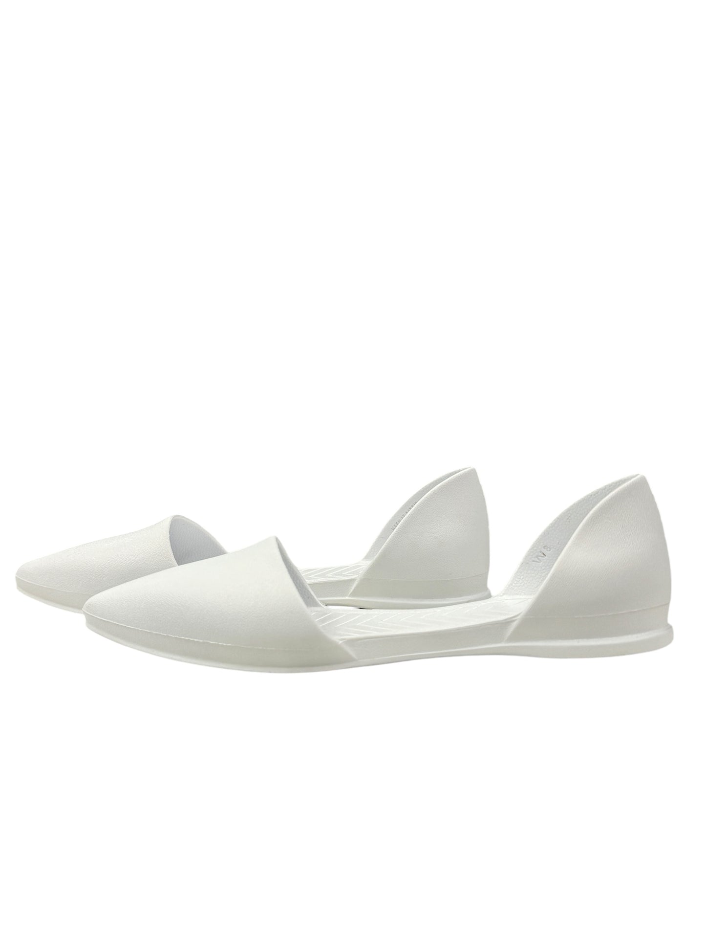 Shoes Flats By Clothes Mentor In White, Size: 8