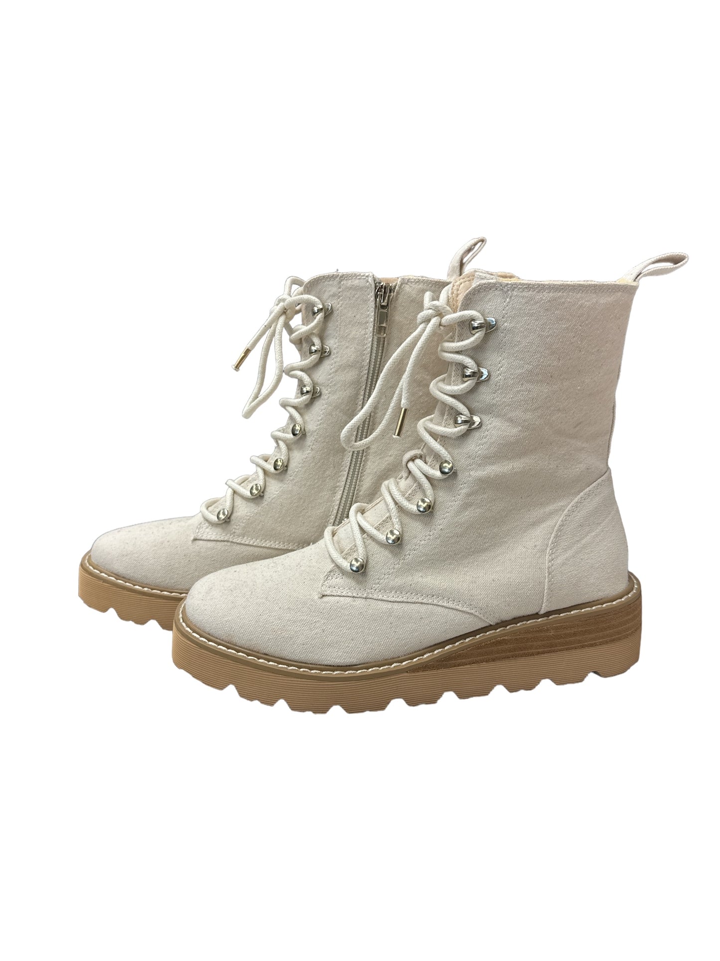 Boots Combat By Yellow Box In Cream, Size: 7