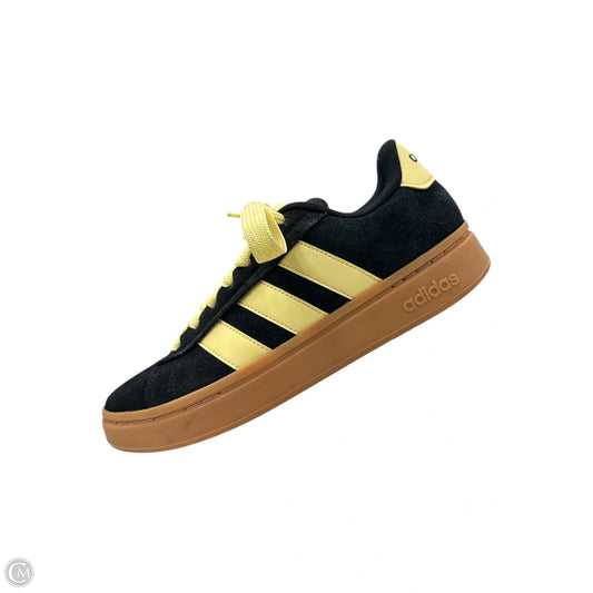Shoes Sneakers By Adidas In Black & Yellow, Size: 9
