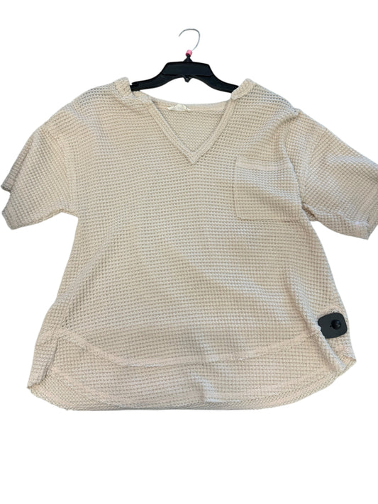 Top Short Sleeve By Clothes Mentor In Cream, Size: M