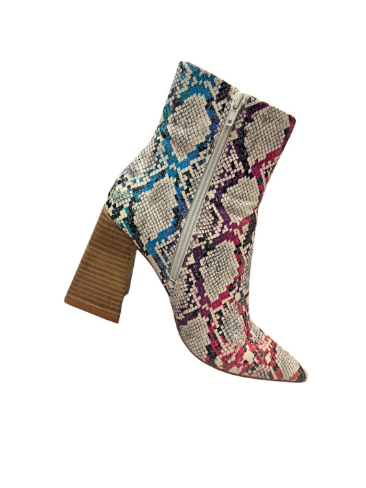 Boots Ankle Heels By Steve Madden In Rainbow Print, Size: 8