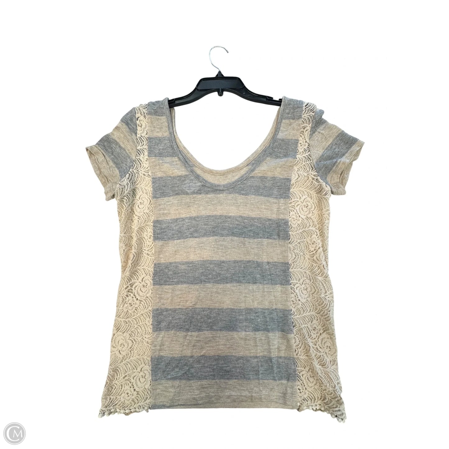 Top Short Sleeve By Daytrip In Grey, Size: L