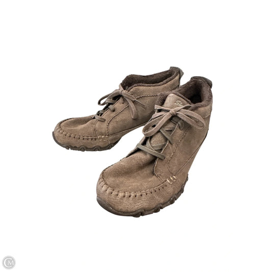 Shoes Sneakers By Skechers In Brown, Size: 9